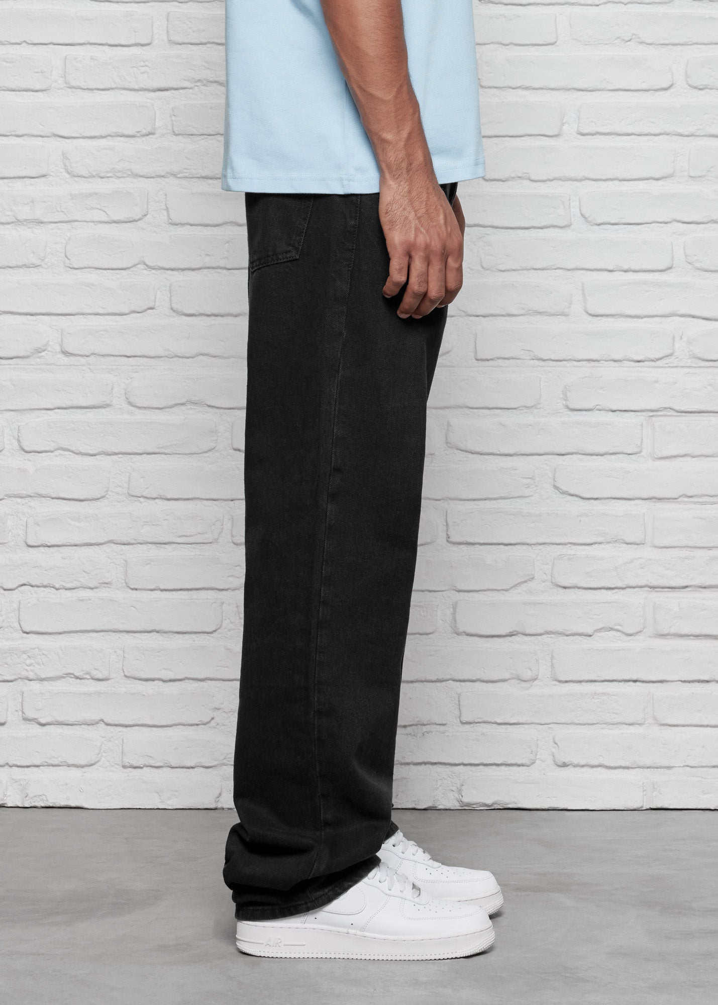 Basic Straight Fit Jeans